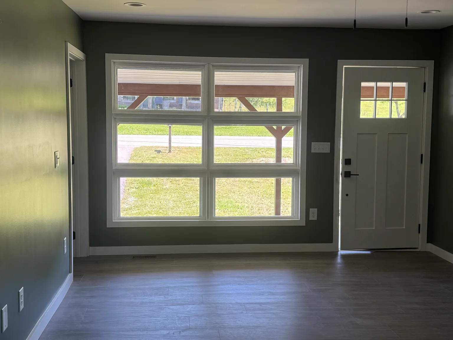 3 bed, 1800 sqft, $1,850 — Photo 2