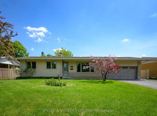 20 Majestic Dr, Ottawa, ON K2G1C7