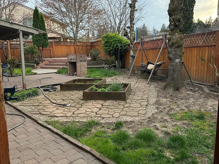 3176 NE Flintlock Pl — Photo 18