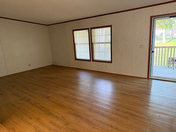 3rd image of 147 Ulysse Rd
