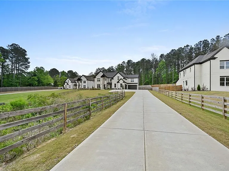 2694 Thompson Mill Rd — Photo 2