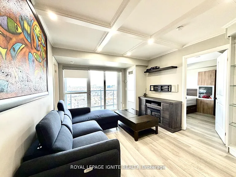 151 Village Green Sq #2001 — Photo 13
