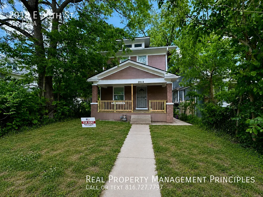 2018 E 35th St