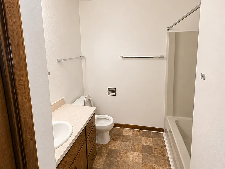 1320 Quincy St — Photo 4