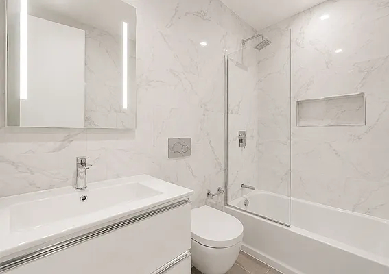 Bathroom, photo 1