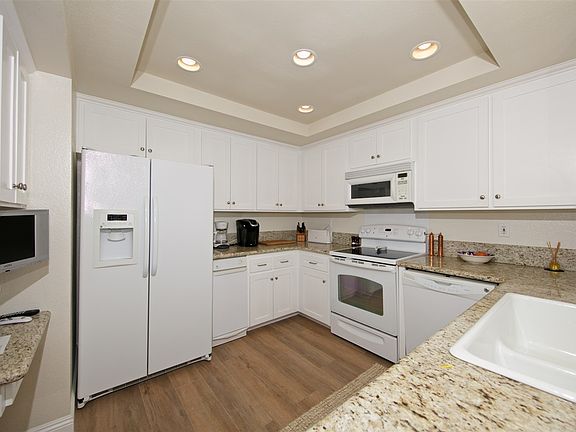 5th image of 56 Kingston Ct S