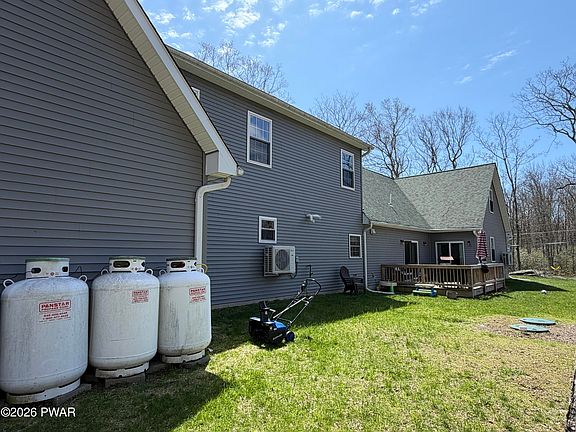 5th image of 801 Maple Ridge Ct