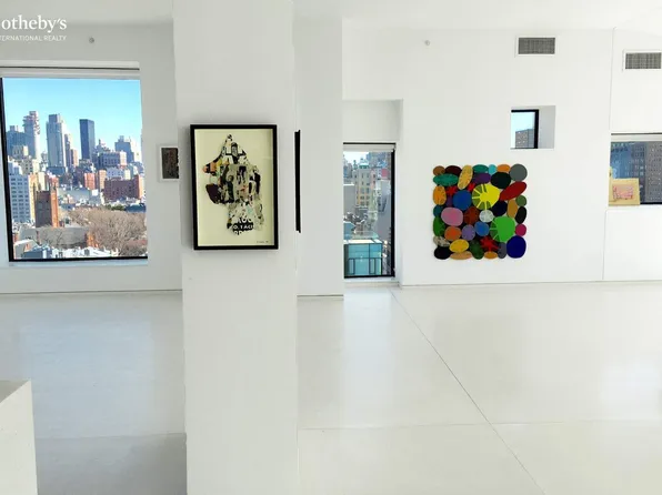 100 Eleventh Avenue image 9 of 19