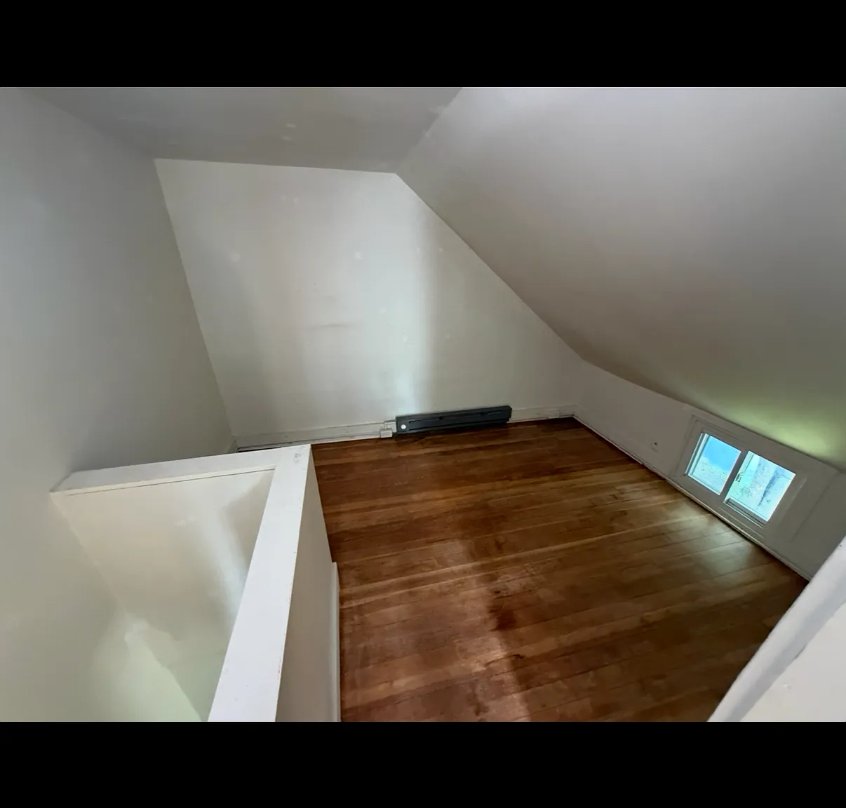 2 bed, 1000 sqft, $1,499 — Photo 4