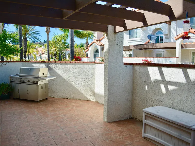 200 Camino Cortina — Photo 18