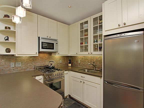 2nd image of 345 W 21st St APT 4A