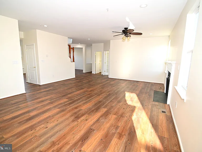 7001 Chaptico Ct — Photo 35