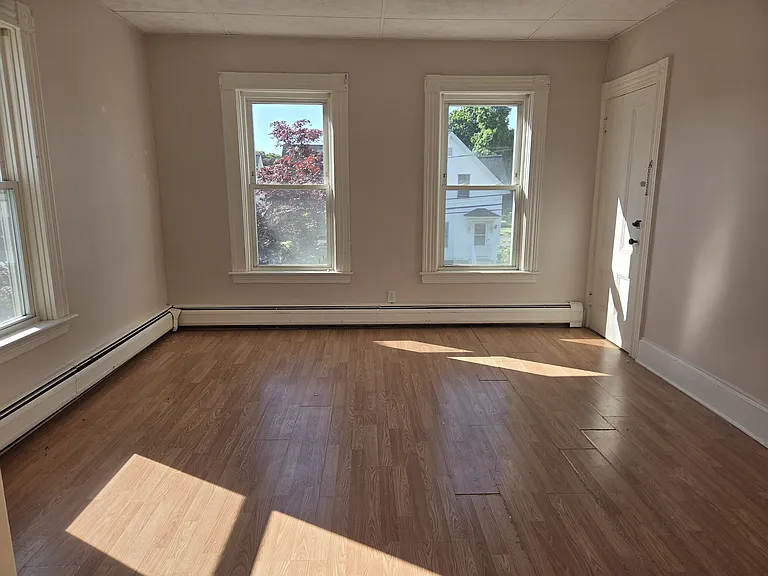 409 Cohannet St #2 — Photo 2