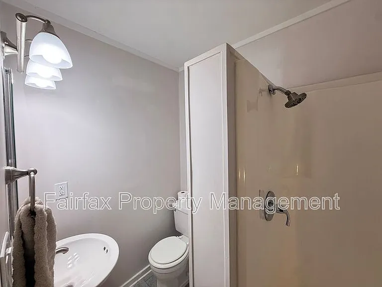 6906 Baywood Dr — Photo 13