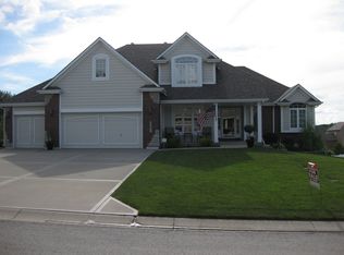 1312 NE Horizon Dr, Lees Summit, MO 64086