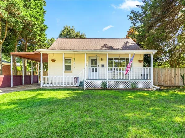 927 Alma Dr, Norfolk, VA 23518