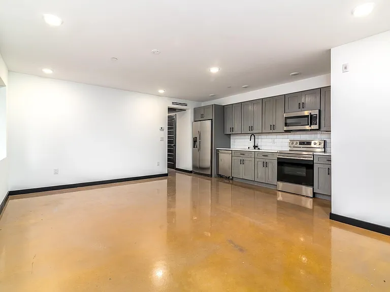 114 Richmond St #2RE — Photo 24