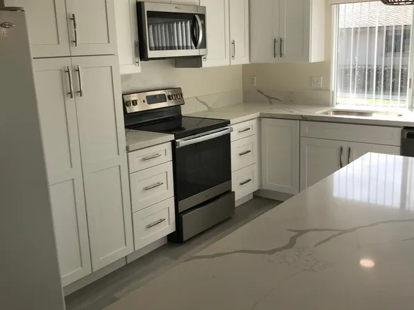 16952 Limelight Cir Unit A, Huntington Beach, CA 92647