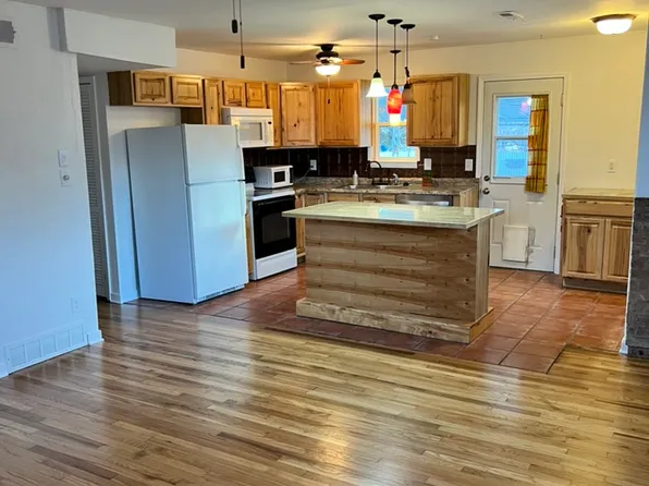 613 E 4th St, Cortez, CO 81321
