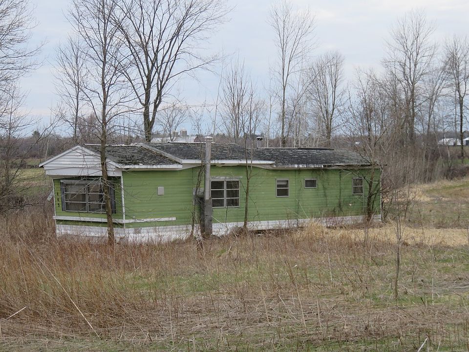 2nd image of 443 Scanlon Rd