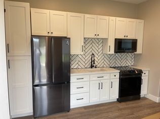 1878 N Twin Oaks Valley Rd #B, San Marcos, CA 92069