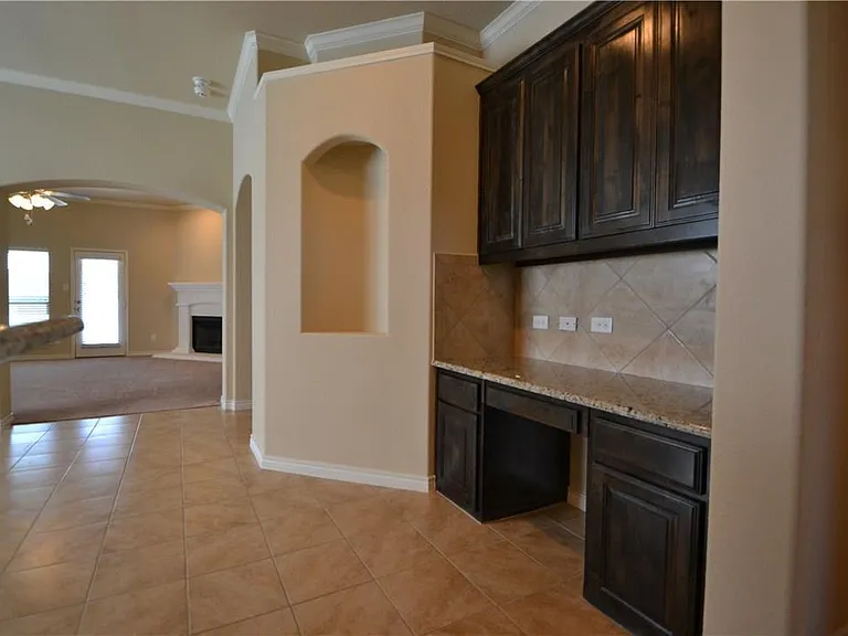 804 Willow Wood Dr — Photo 13