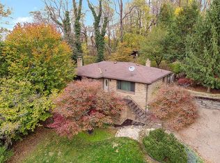 515 Scenery Dr, Elizabeth, PA
