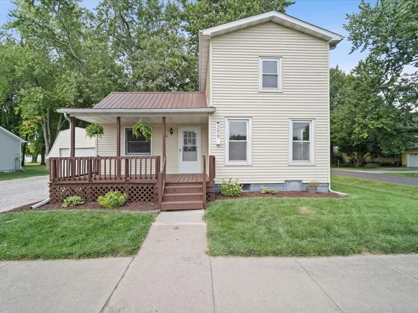 398 N Sycamore St, El Paso, IL 61738