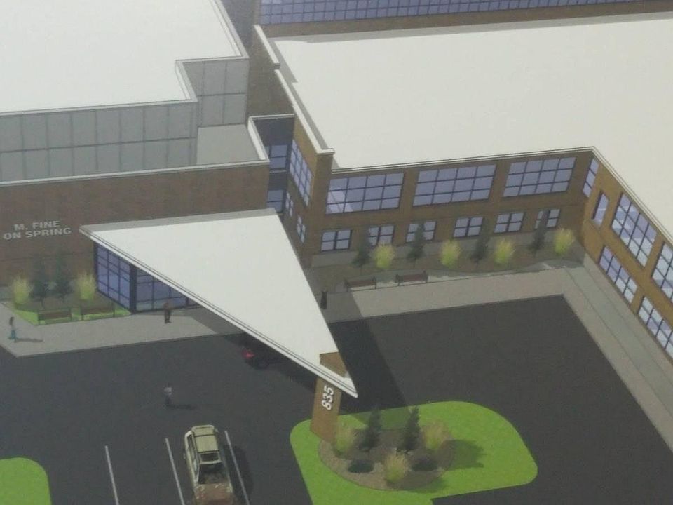 2nd image of 835 Spring St