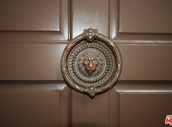 2nd image of 10921 Morrison St APT 4