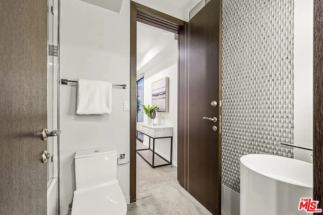 1847 Coldwater Canyon Drive - 1 — Photo 3