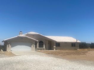 9750 Rattlesnake Rd, Oak Hills, CA 92344