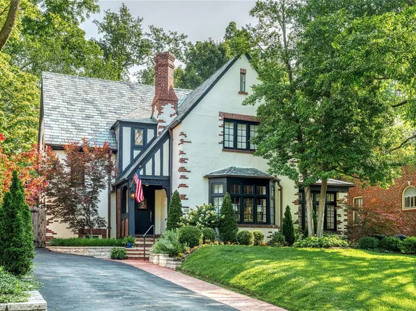 7127 Northmoor Dr, Saint Louis, MO 63105