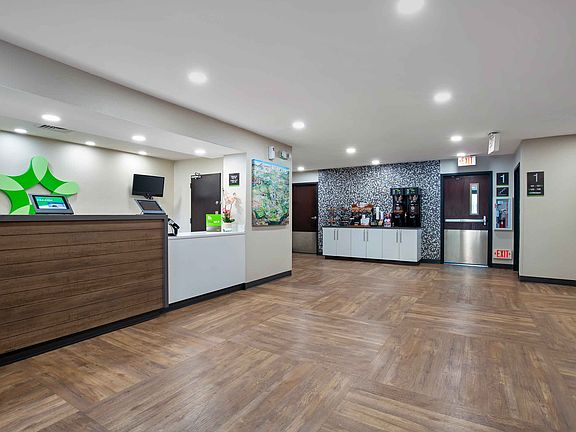 Lobby and Guest Check-in