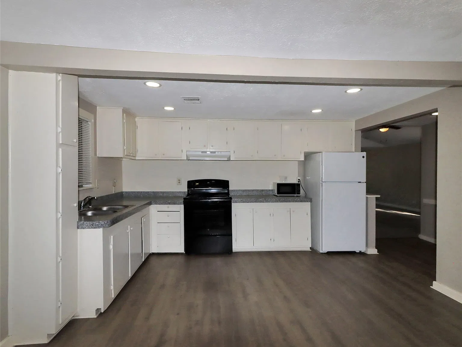 2 bed, 2.0 bath, 1139 sqft, $1,500 — Photo 3