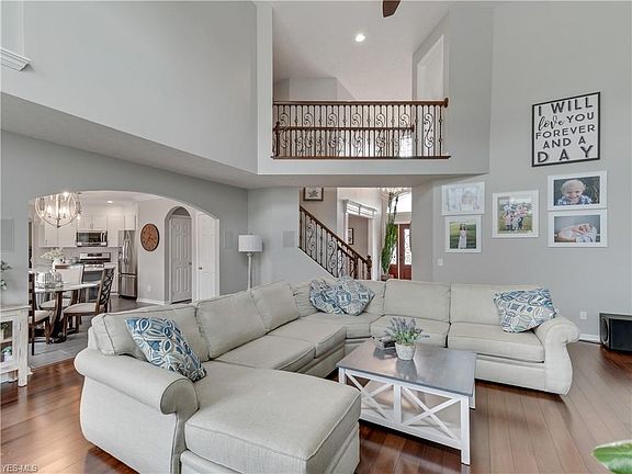 3rd image of 3201 Bickleigh Cir