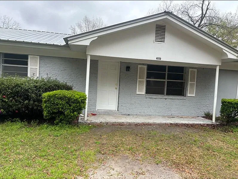 3 bed, 1125 sqft, $1,100 — Photo 1