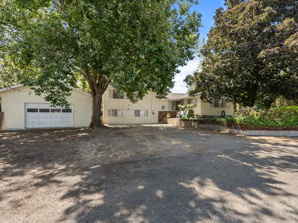 2575 Broadview Ave, Medford, OR 97501