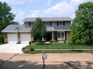 353 Jamboree Dr, Ballwin, MO 63021