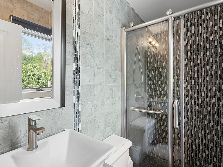 60 Cedar Dr — Photo 7