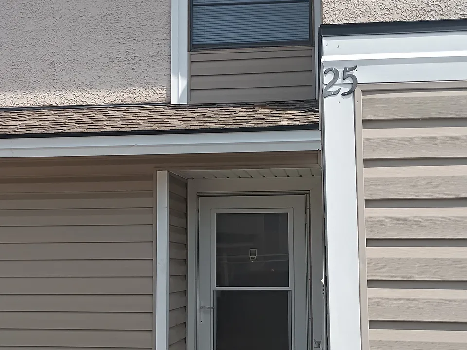 727 S Main St #25