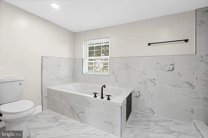 900 Bennett Pl — Photo 13