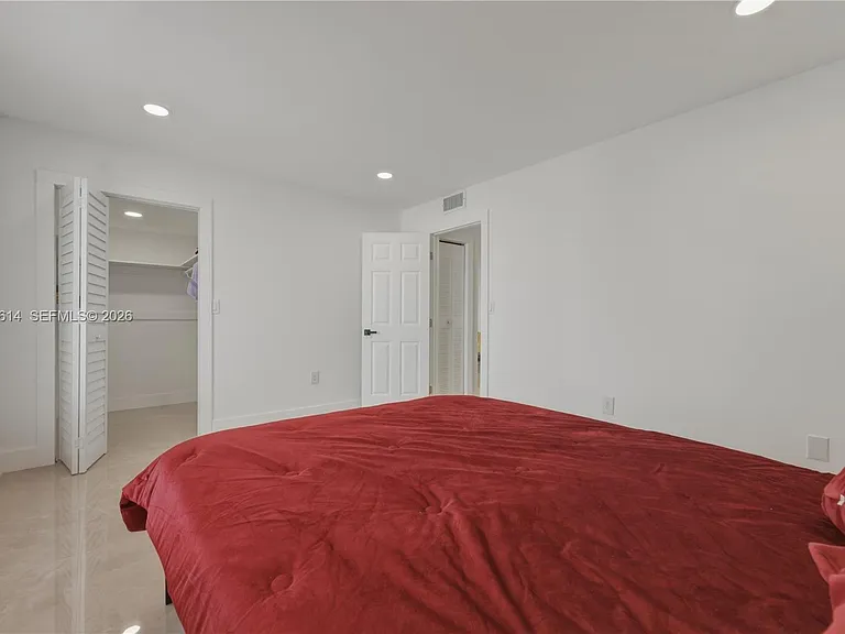 3702 NE 171st St #17 — Photo 9