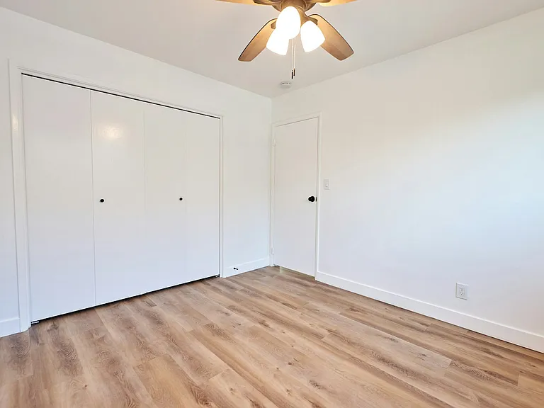 232 W 3rd St #232 — Photo 11