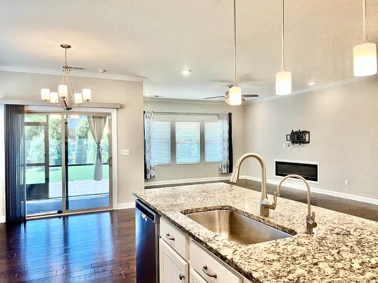 2108 Poplar Ridge Dr — Photo 12