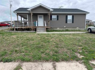 319 S 10th St, Mayfield, KY 42066