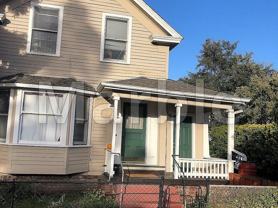 1st image of 700 Allerton St