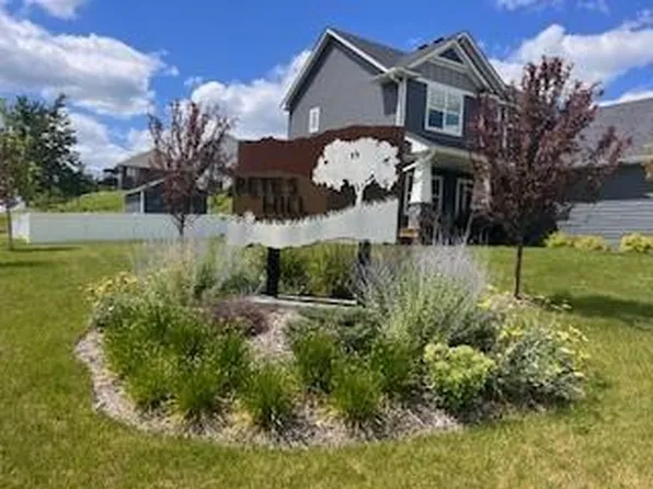 27260 Petes Hill Trl, Elko New Market, MN 55020