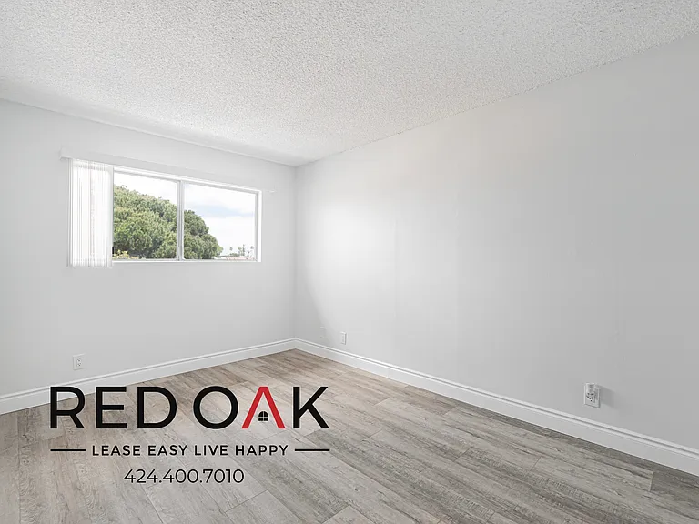 21833 Verne Ave #13 — Photo 15