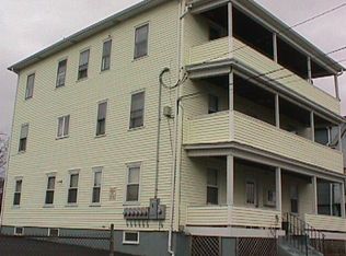 65 Saint Elizabeth St APT 3, Bristol, RI 02809